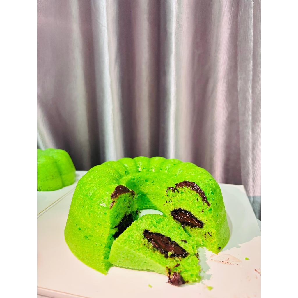 

Bolu Pandan Keju/Coklat Lumer Diameter 22 Tinggi 6