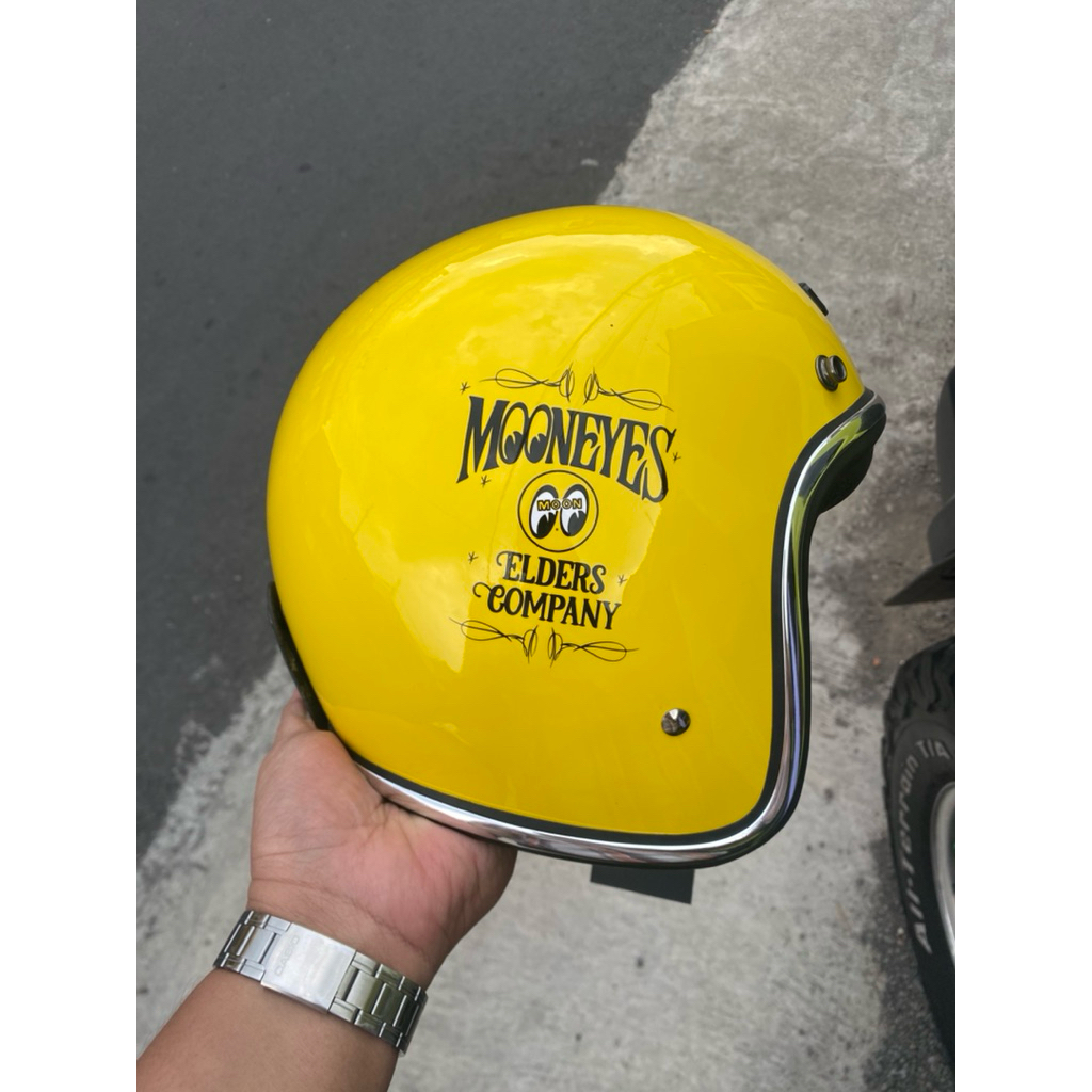 helm elders edisi mooneyes