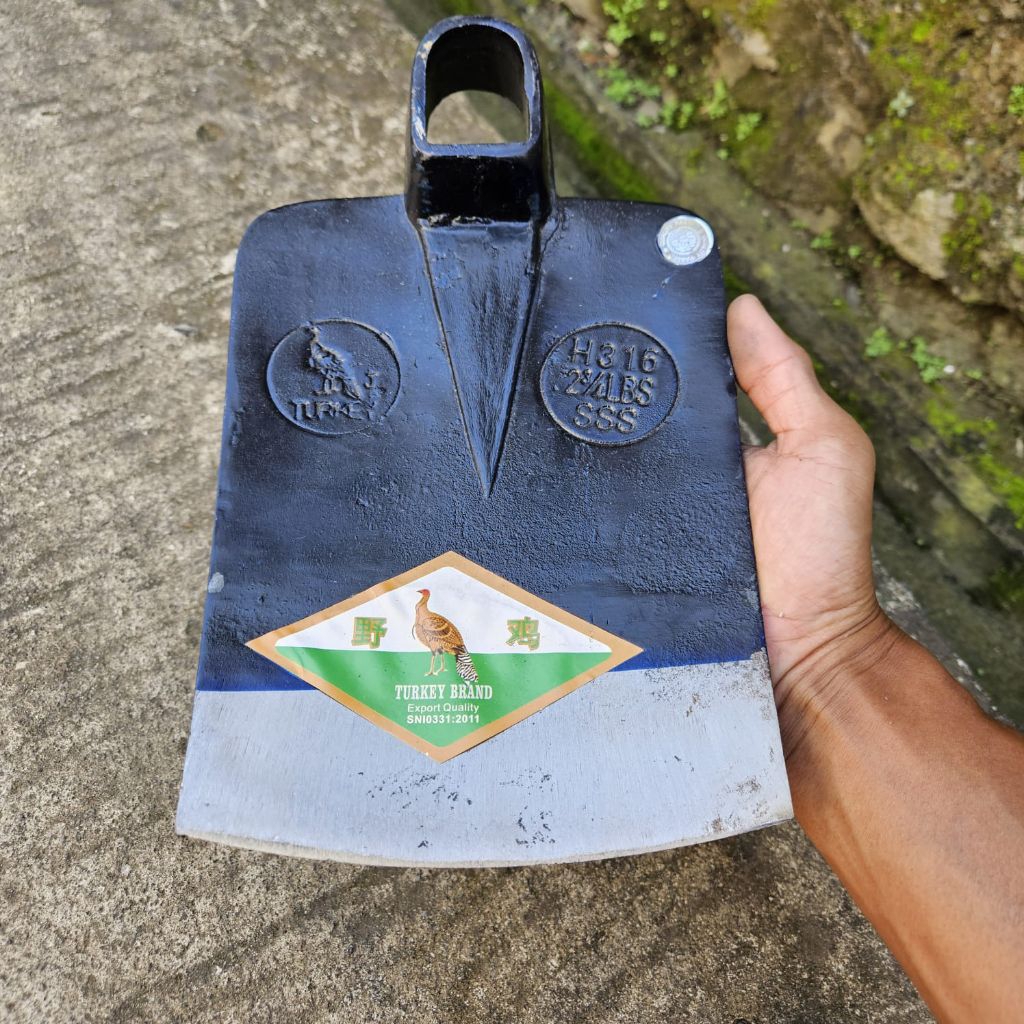 cangkul baja asli cap jago / cangkul kebun / pacul sawah / cangkul bangunan