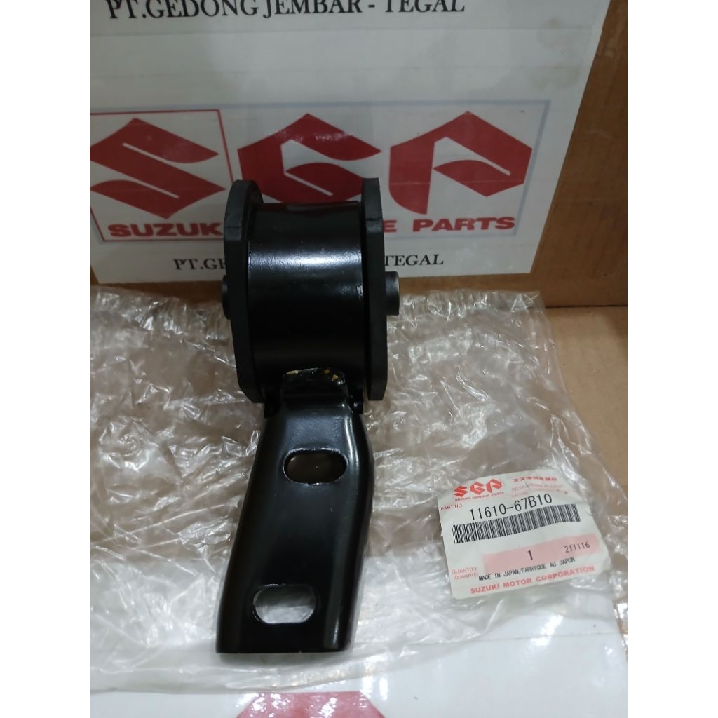 Engine mounting kanan suzuki esteem 1.300 SGP