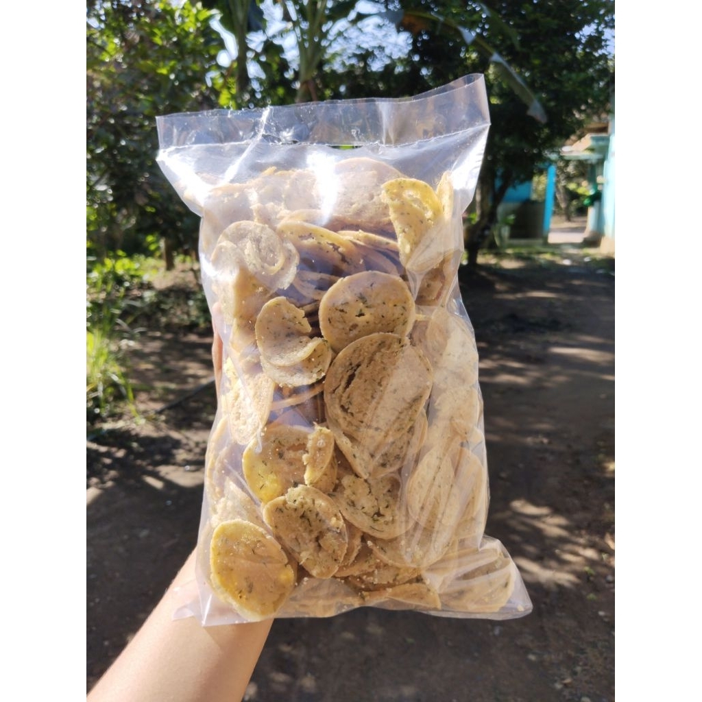 

KEMASAN 250GR - KERIPIK BAKSO RENYAH GURIH