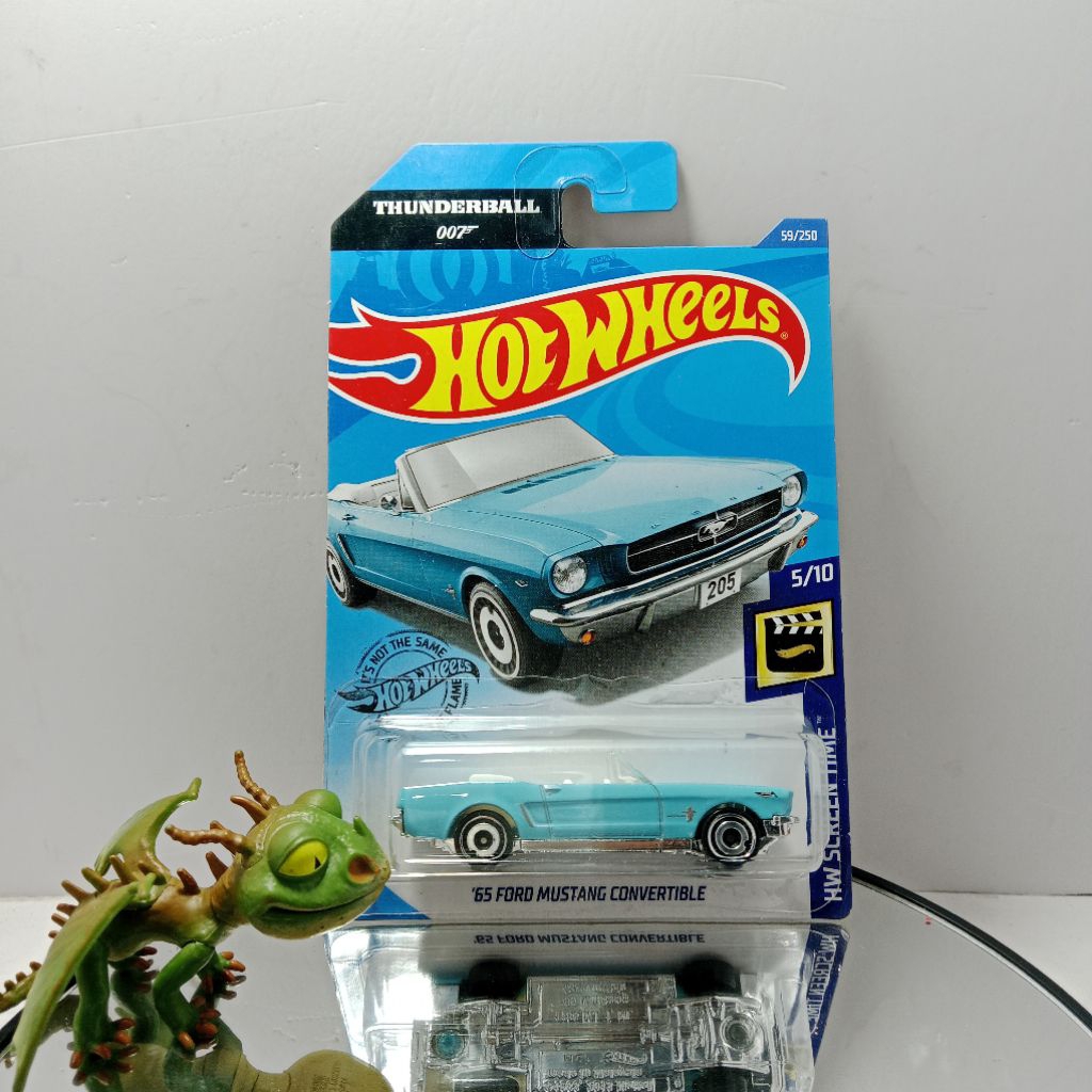 Hot Wheels '65 Mustang Convertible Blue