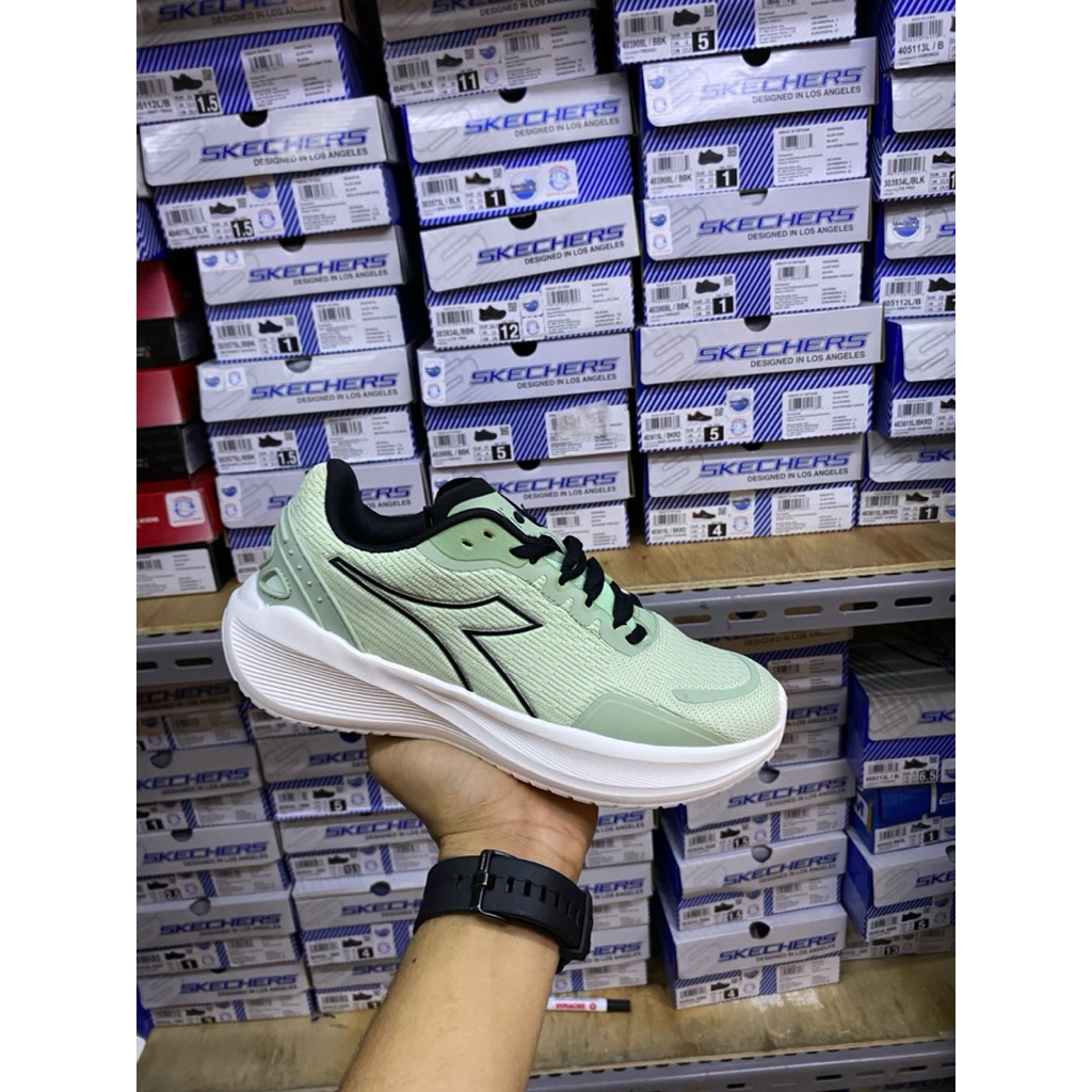 Sepatu Diadora original wanita / Diadora Nozzle womens running shoes-green