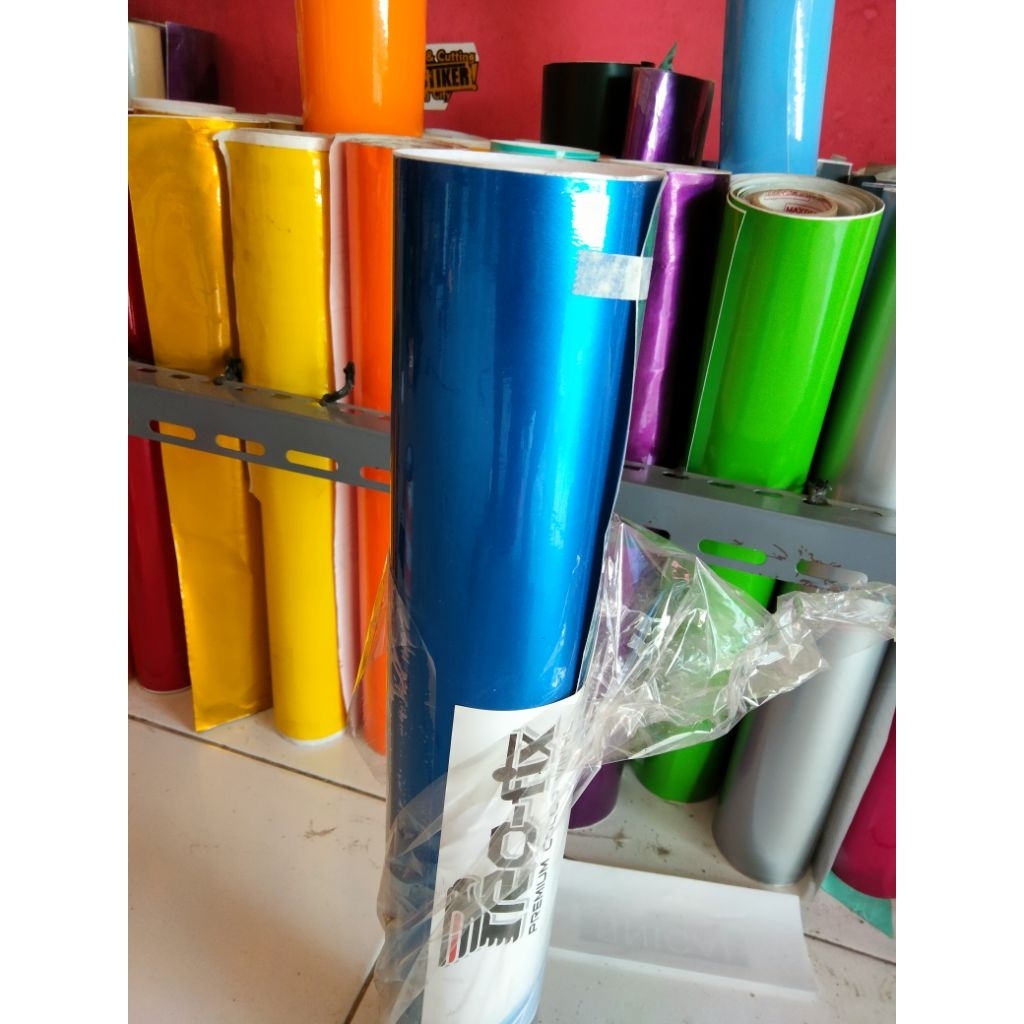 stiker scotlet biru metalik