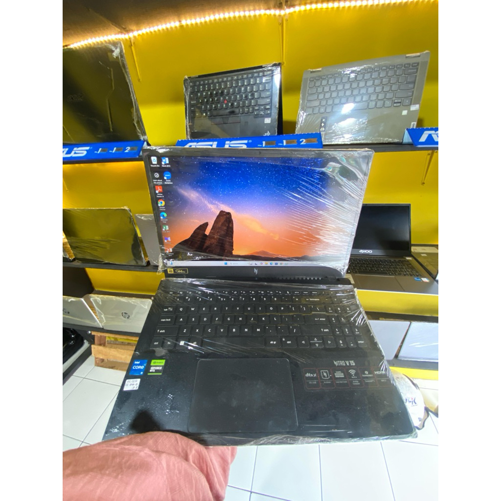 ACER NITRO V15