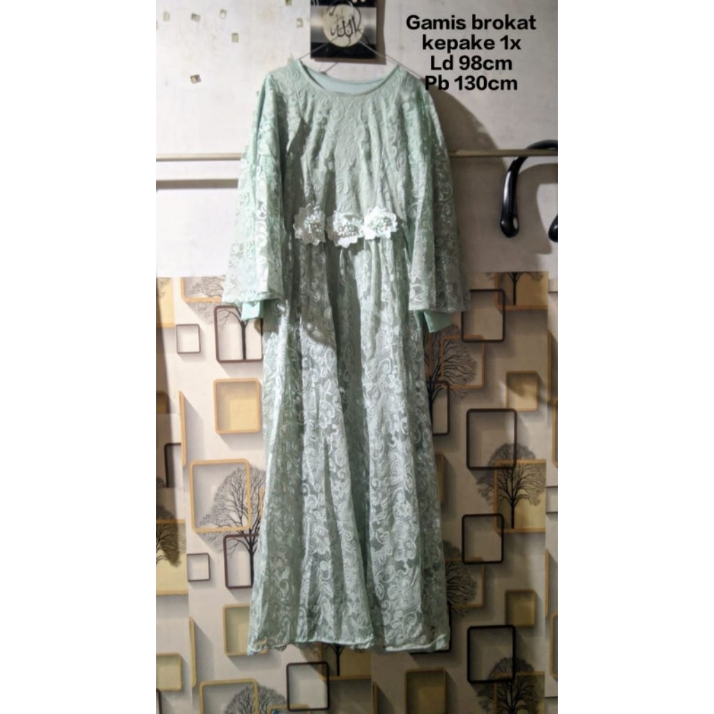 Preloved gamis brokat