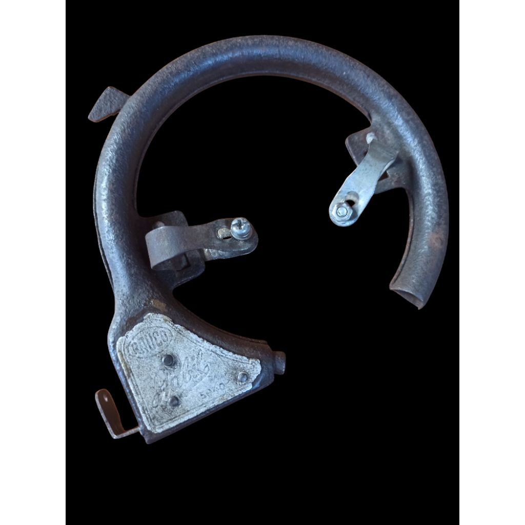 Kunci Sepeda Tua Rauco By D. R. G. M Germany