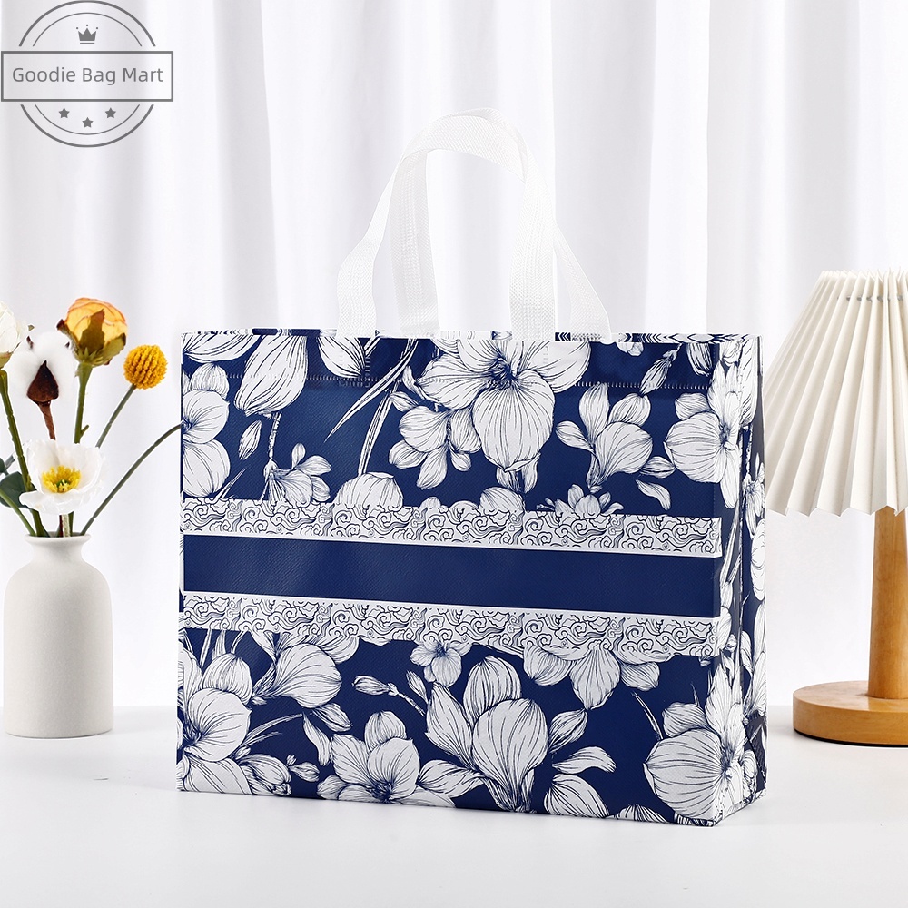 

Membentuk-A47/Goodie bag-Tas Belanja tas Jinjing tas spunbond tas souvenir premium tebal dan kuat/Terlaris lipat jumbo/ waterproof/shopping bag Tas Belanja Murah Karakter Kartun