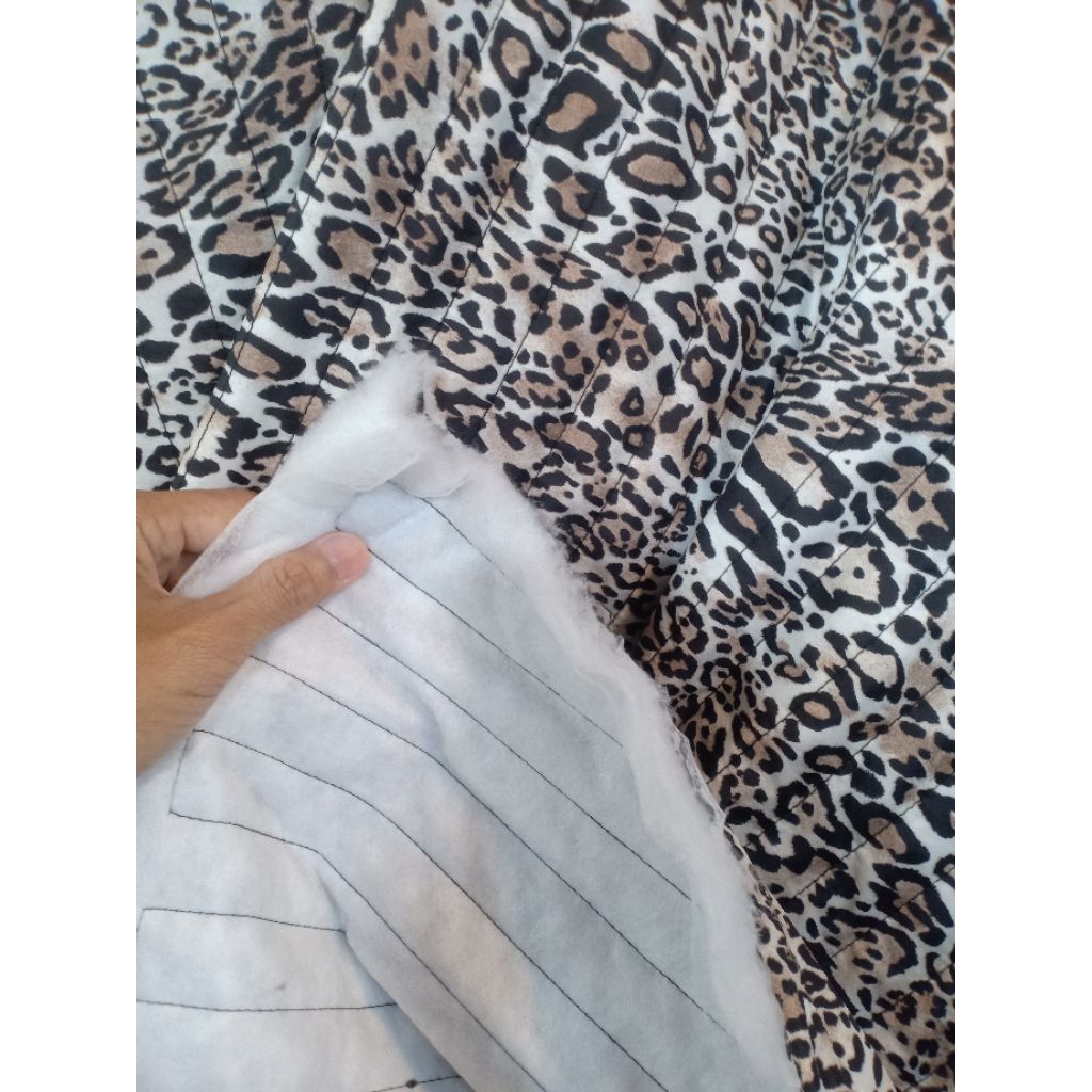 KAIN JAKET QUILTING/KAIN JAKET/KAIN QUILTING/BAHAN SWEATER/KAIN SWEATER QUILTING/