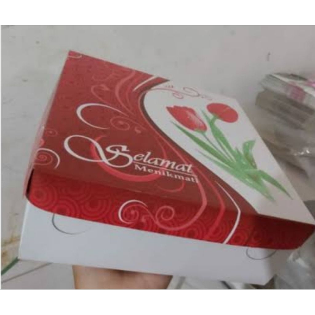 

Dus Tulip 25x25 isi 50pcs + Tutup