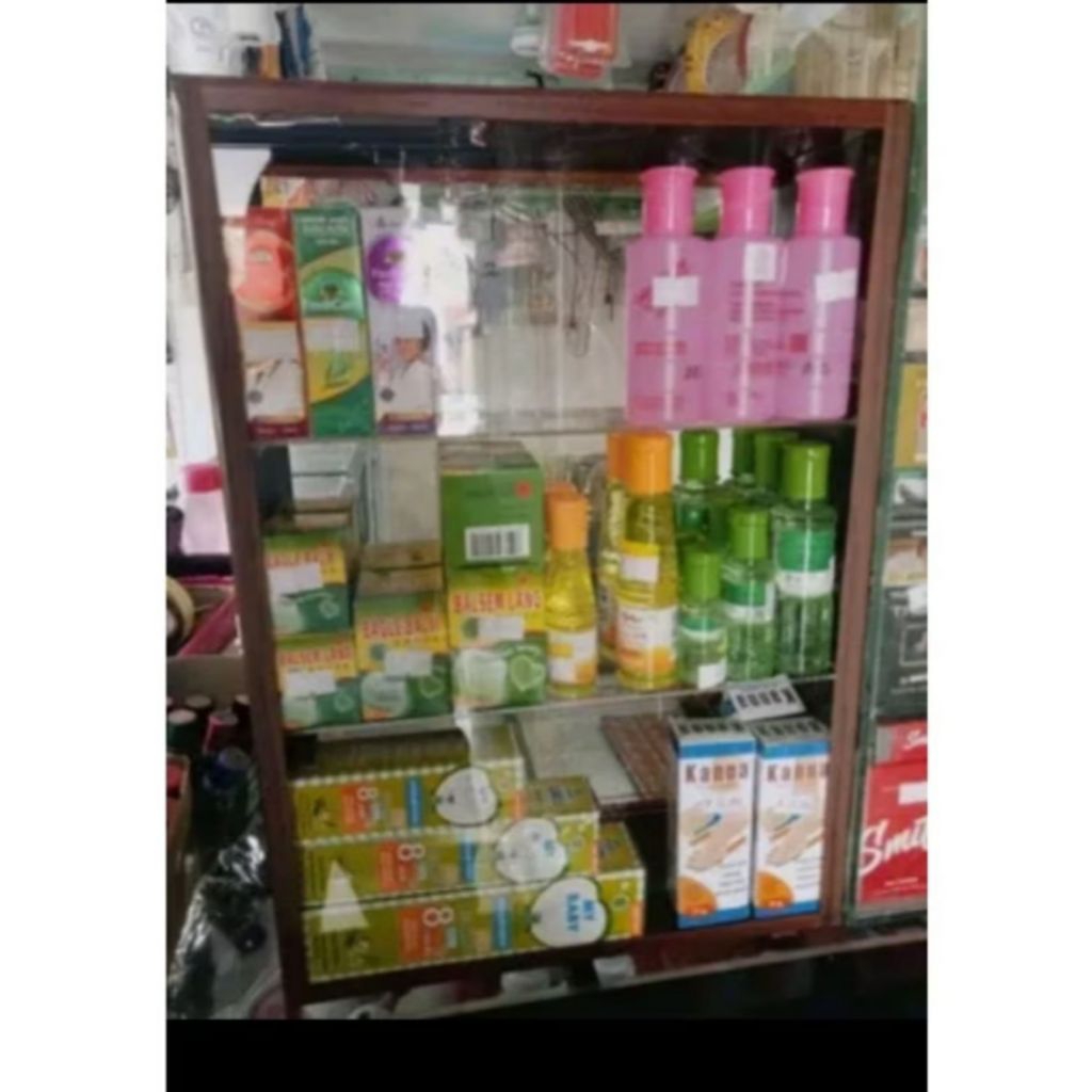 ETALASE AKRILIK SERBA GUNA / ETALASE AKRILIK / DISPLAY KOSMETIK