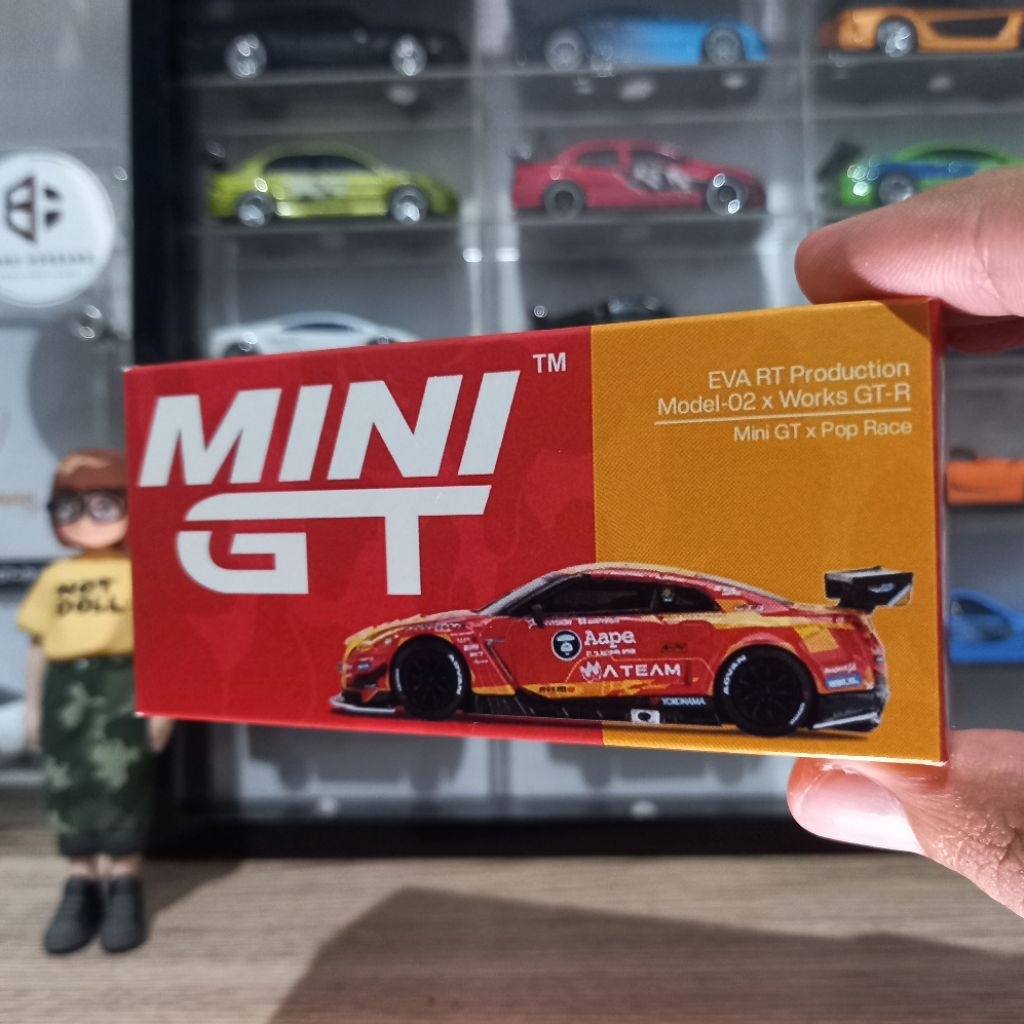 Custom Box #183 Nissan GT-R R35 EVA RT Production Model 02 Pop Race x MiniGT
