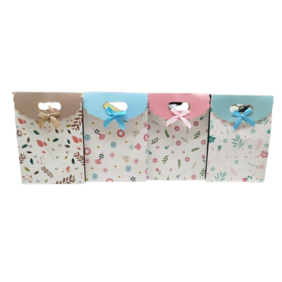 

(2 Pcs) Paper bag motif bunga kecil dengan tutup