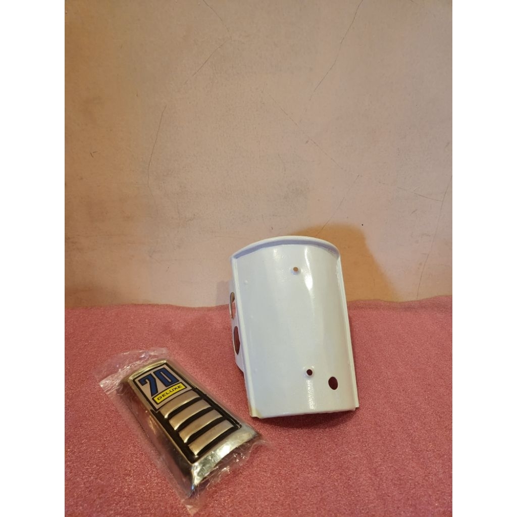 Panel dasi c70 panel dada c70 Putih original logo emblem c70