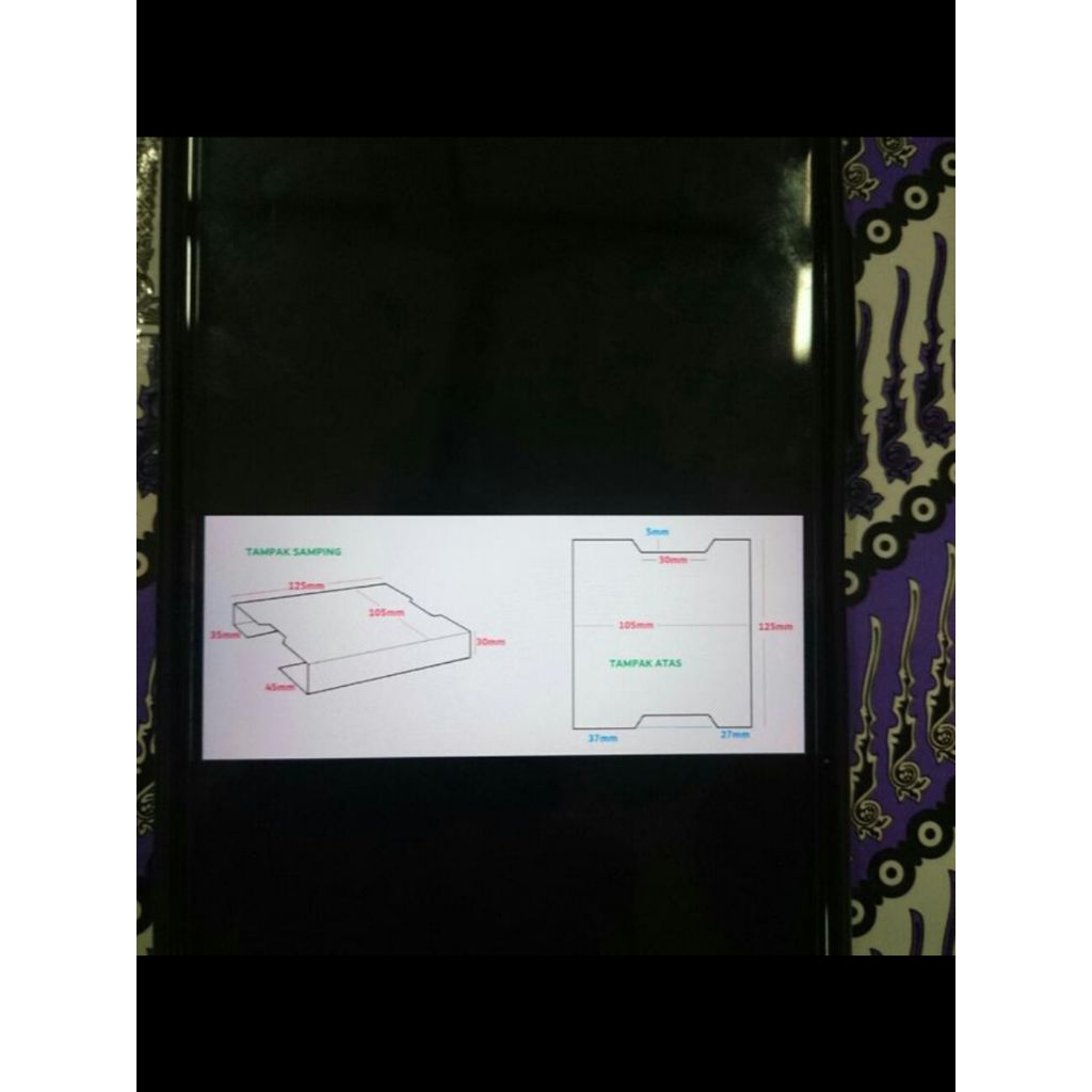 

Custom Acrylic Hitam
