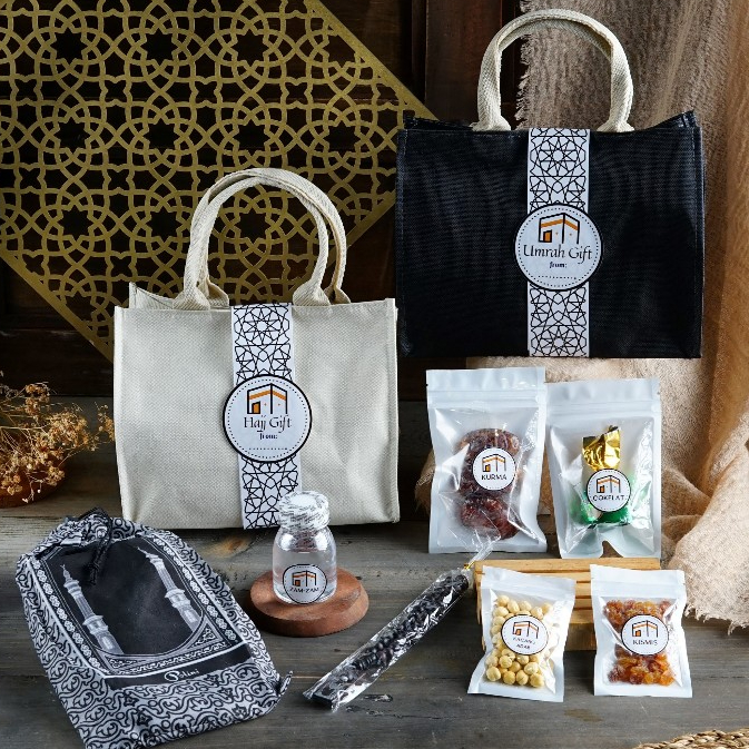 

wadistroalip Oleh Oleh Haji Pum Souvenir Arab Saudi Umroh Gift Sajadah Travel Lengkap Hampers Tas