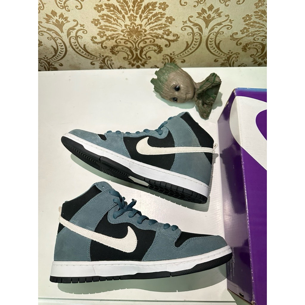 SEPATU NIKE SB DUNK HIGH PRO