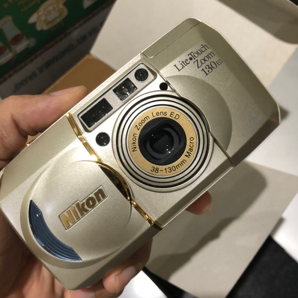 camera analog nikon lite touch zoom 130 ed