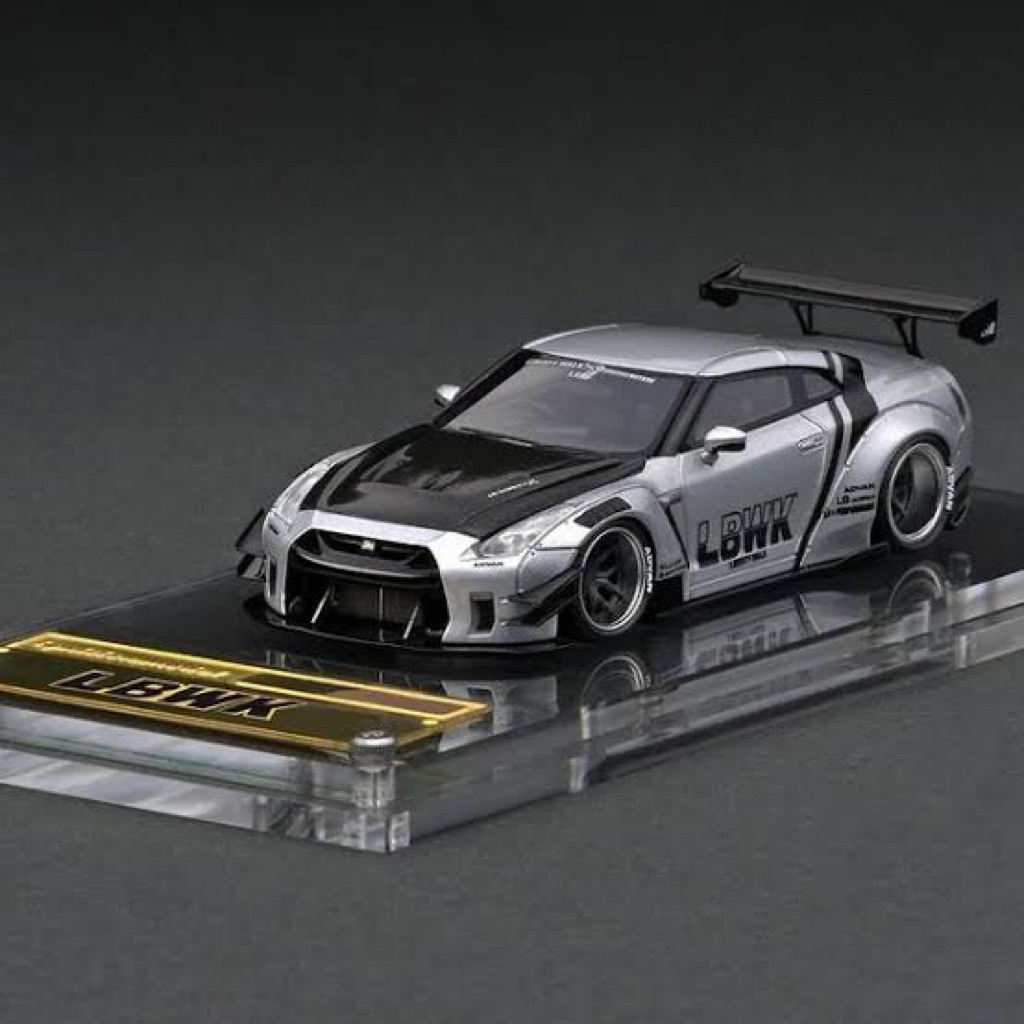 IGNITION MODEL 1:64 R35 LBWK SILVER (gold edition) resin. Sign hyuma kato & toshi LB