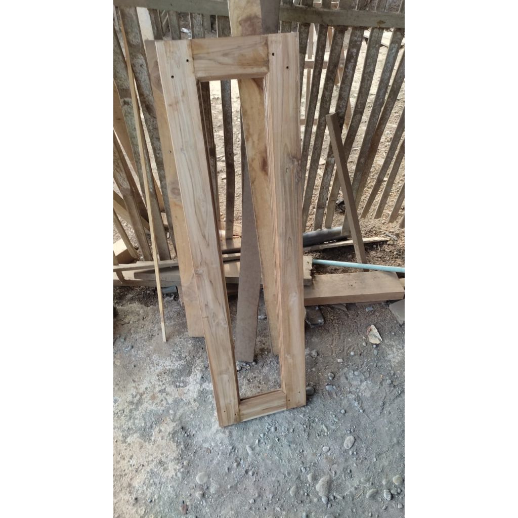 jendela kayu minimalis