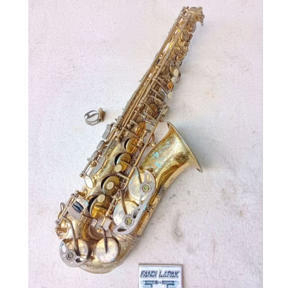 saxophone alto prelude by conn selmer kode as 700
