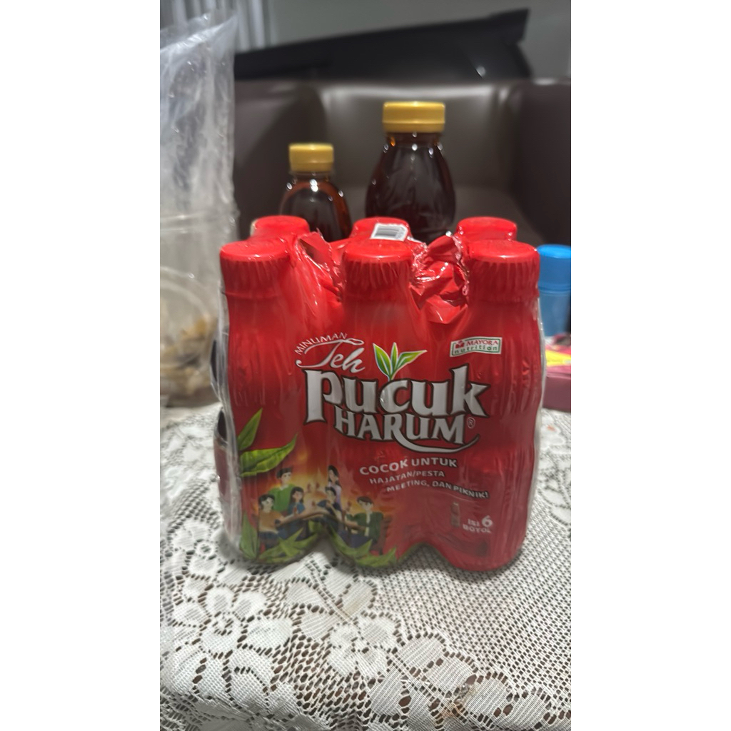 

Teh Pucuk Harum 250ml isi 6 botol