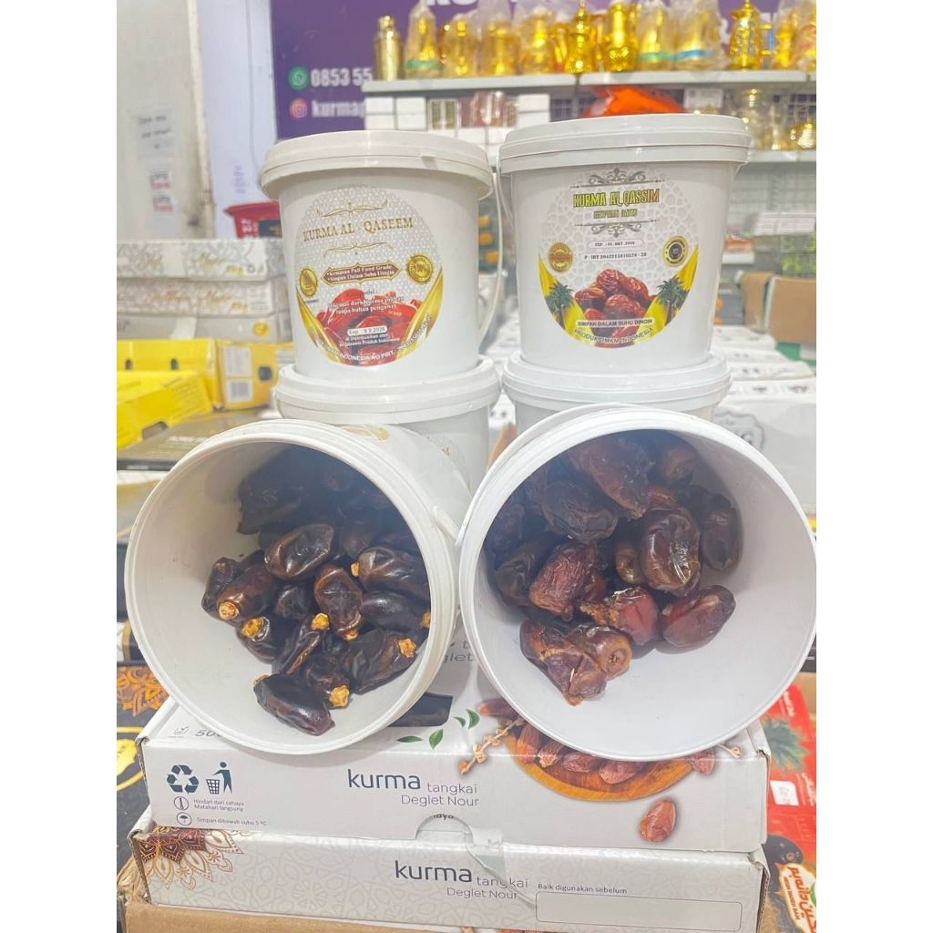 

KURMA AL QASSEM /kurma Ember Murah Al Qassim Premium 850gr / Kurma Ember Al Qaseem murah