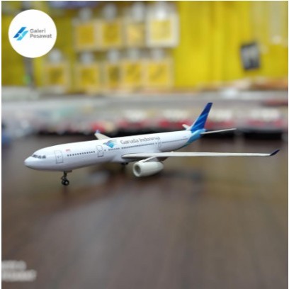 Miniatur/Replika Pesawat GARUDA INDONESIA A330-200 1:400