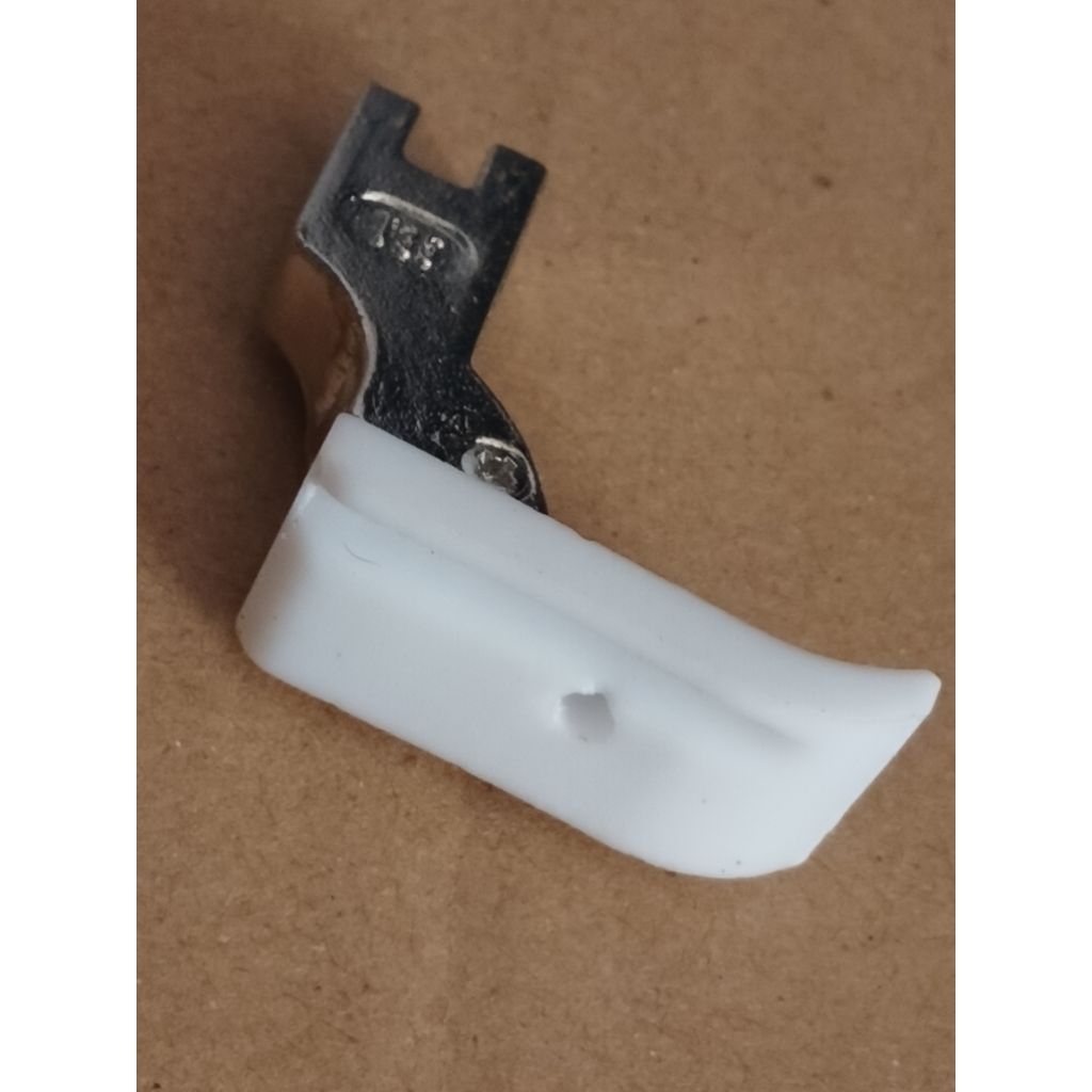T69LH ukuran 1/8 Sepatu Teflon Kiri Piping/Tali/Rotan Mesin Jahit Industri