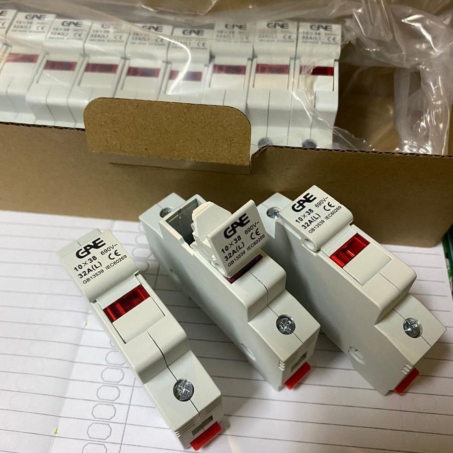 Fuse Holder Gae 10x38 Fuse Holder 10x38 GAE