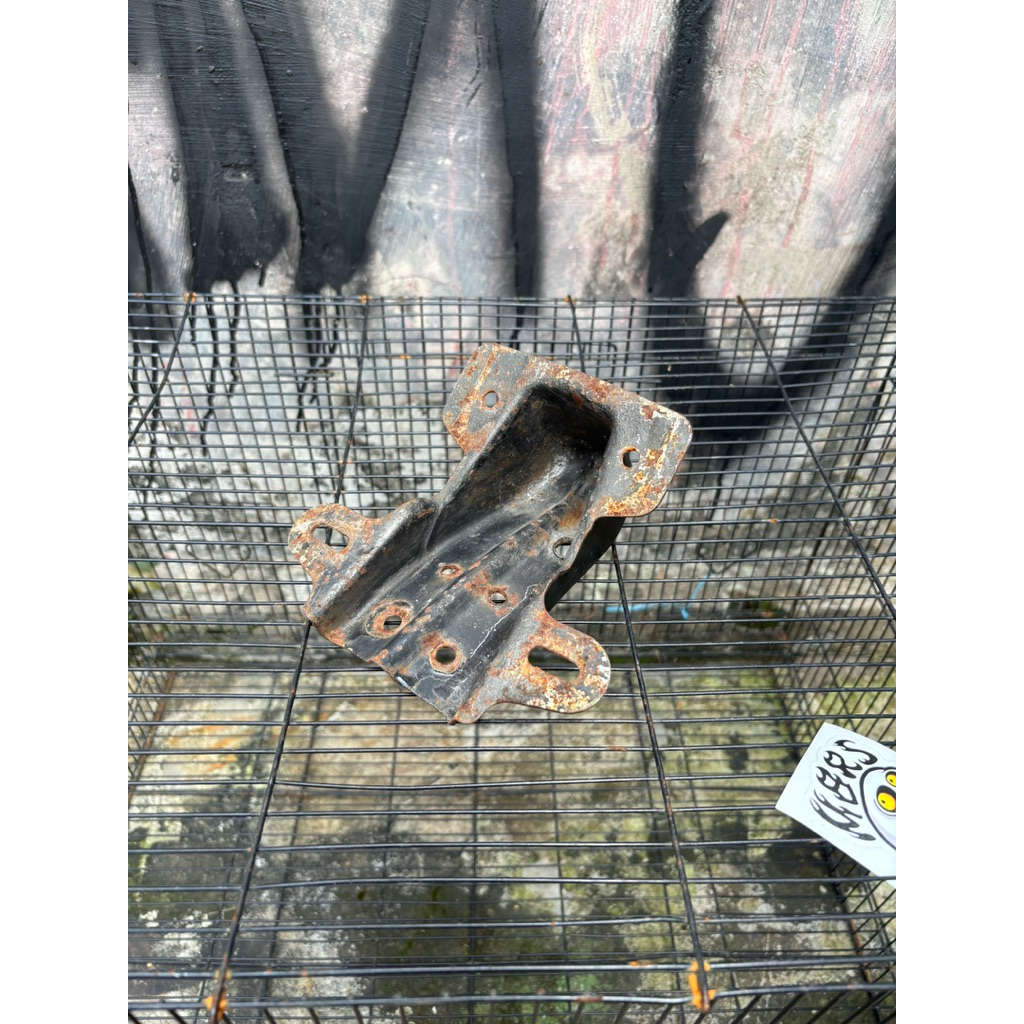 Pangkon V80 Original Utuh Pangkon Lampu Belakang Yamaha V80 PNP CB100 CB125