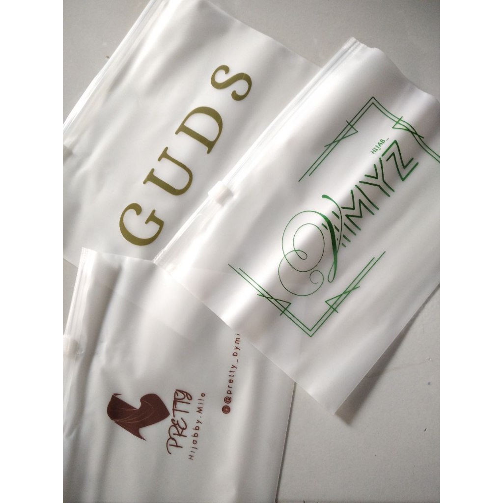 [ 20 x 15 ] POUCH HIJAB /ZIPLOCK CUSTOM LOGO /ZIPPER BAG /KEMASAN HIJAB /POUCH CUSTOM /TEMPAT HIJAB