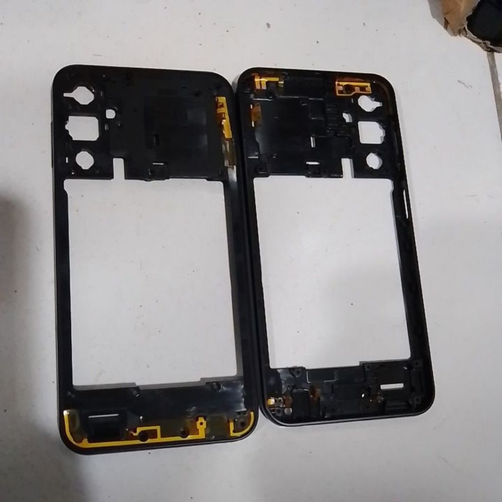 Bazzle tulang tengah tulang samping penutup mesin Samsung galaxy A24