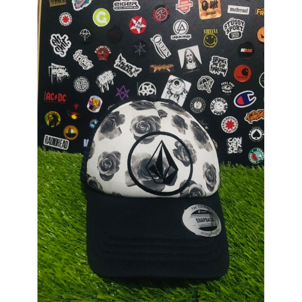 topi volcom