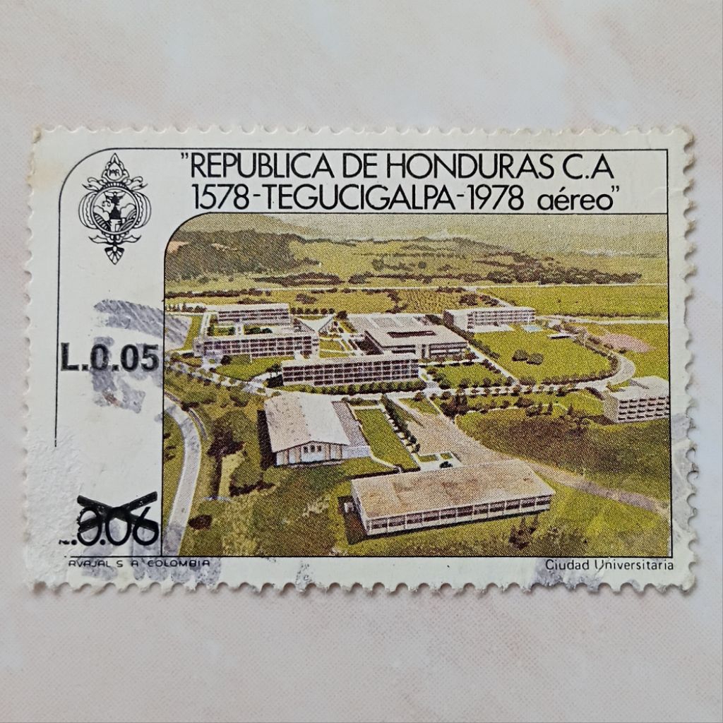 

Perangko Prangko Jadul Honduras Central University 1988 Used - YN2486