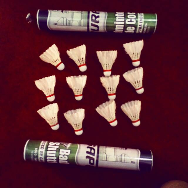 Kok badminton 1slop bagus merk GAPURA isi 12pcs