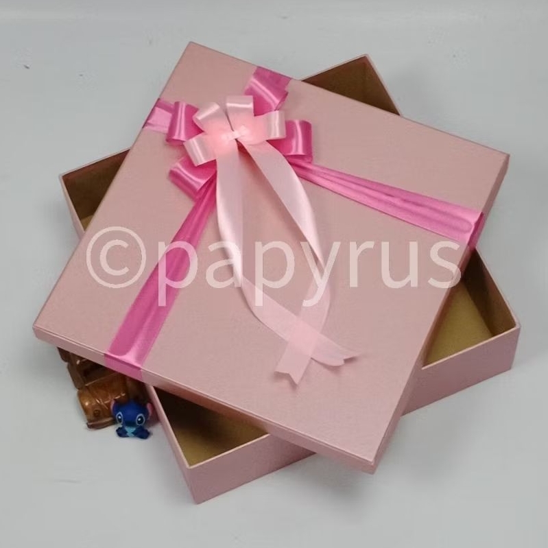 

PAPYRUS 35x35 Tinggi 10cm Kotak Kado Gift Box V1