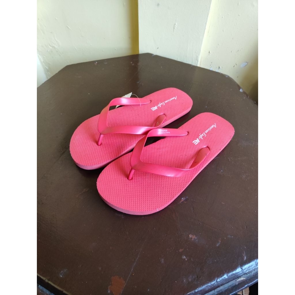 Sandal Jepit American Eagle Merah