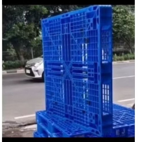 

palet plastik ukuran 110x110x12