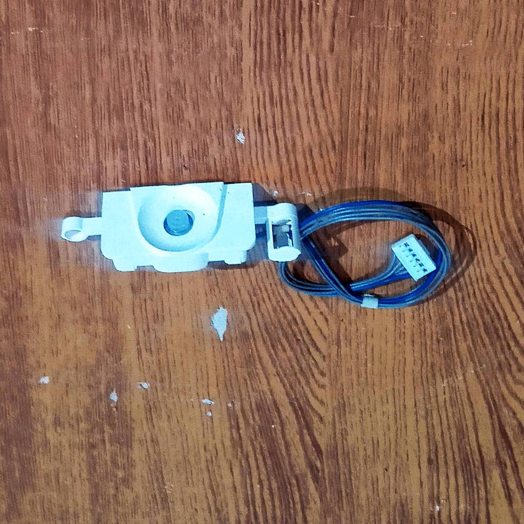 Tombol On/Off Menu Monitor Komputer 24 Inch LED IPS Frameless LG 24MP88HM-S