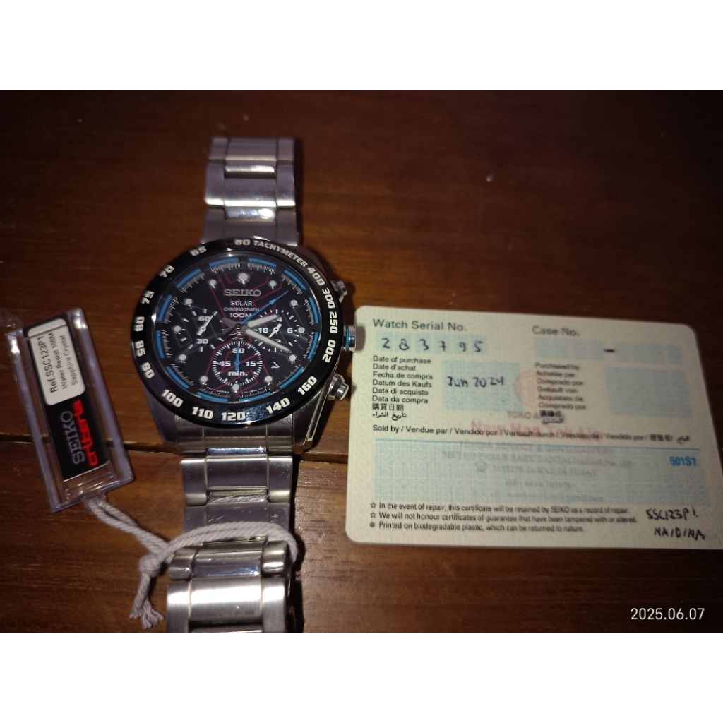 Jam second Seiko solar powered SSC123P1