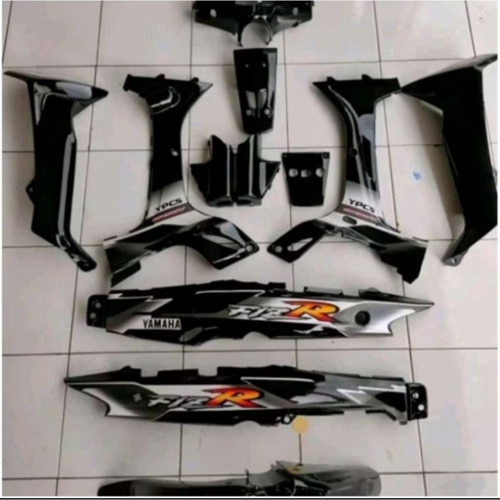 Cover body full f1zr fizr full set halus hitam