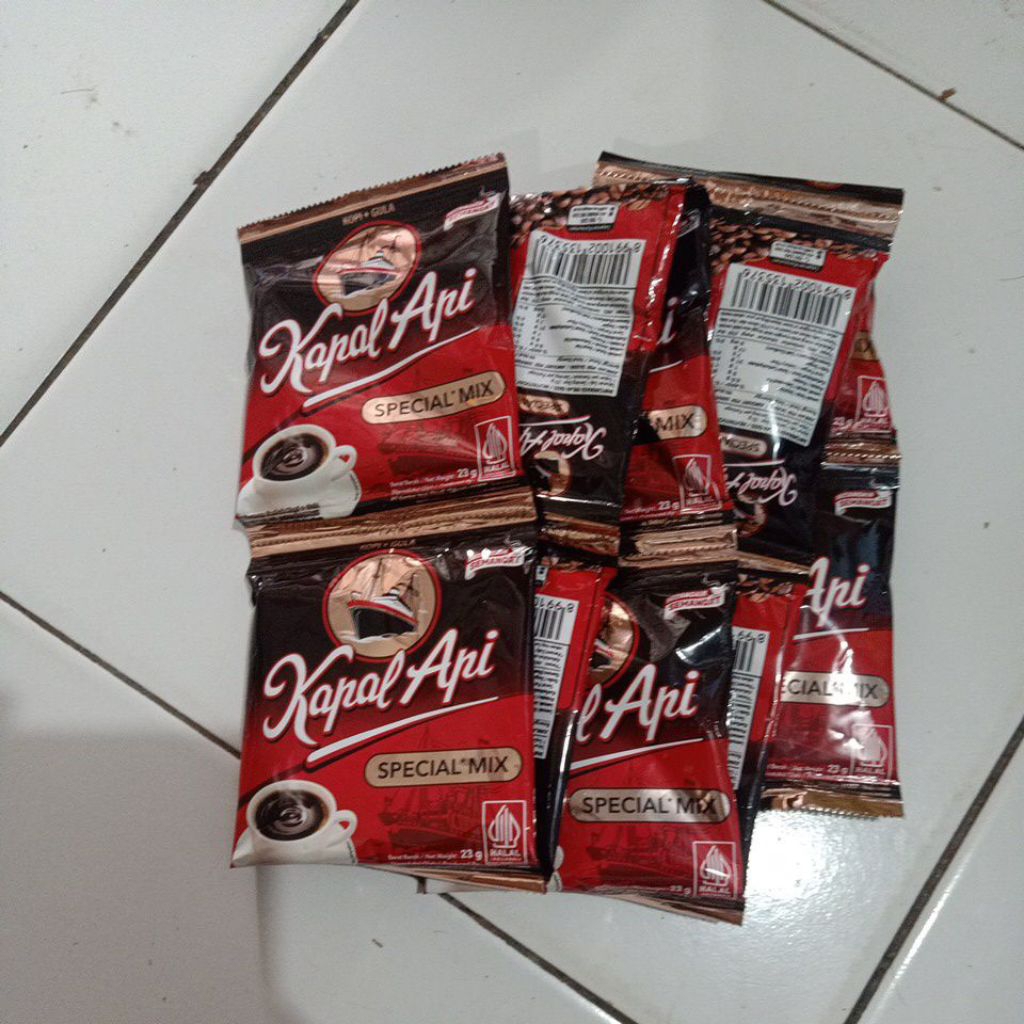 

kopi kapal api special mix rencengan 23 gr