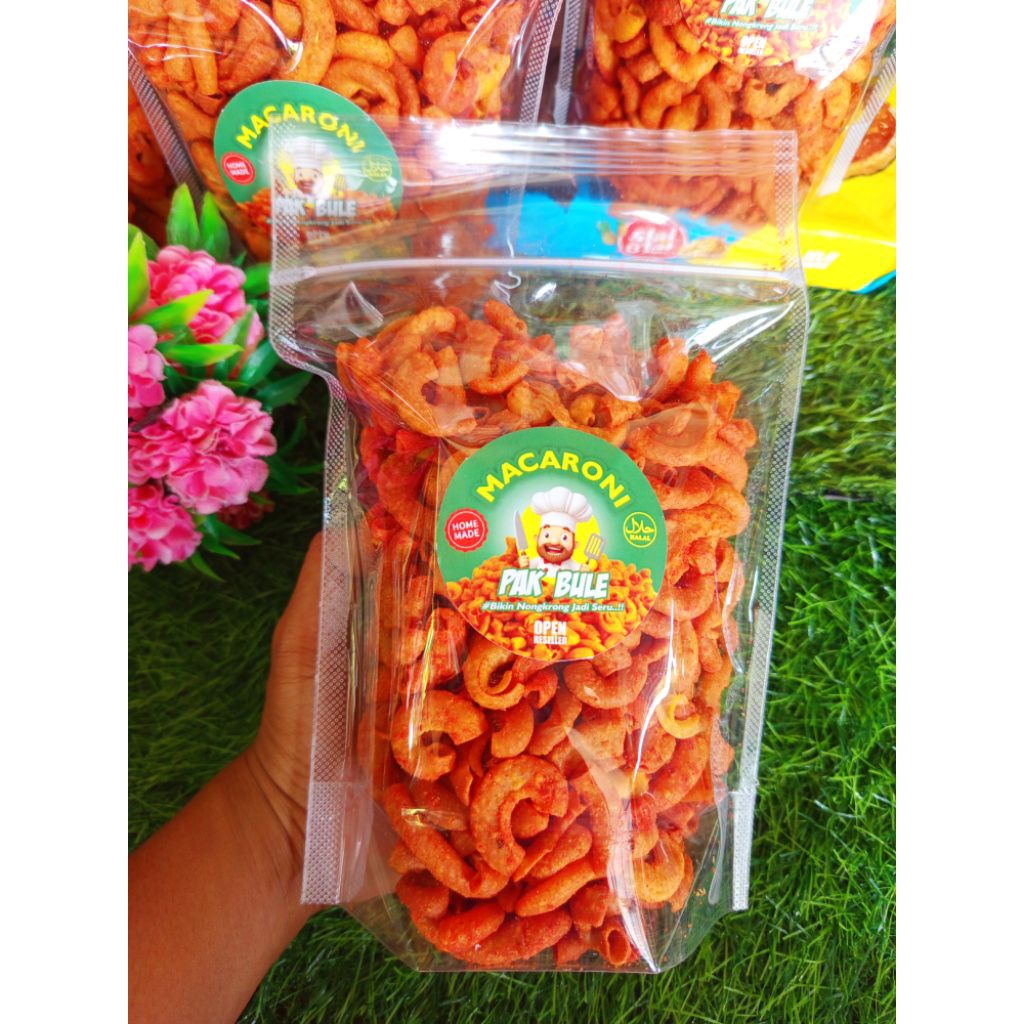 

MACARONI BANTET DAUN JERUK GURIH, PEDAS & RENYAHH, SNACK ATAU CAMILAN PEDAS.