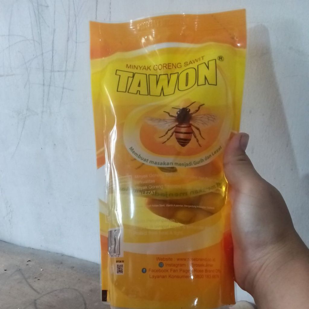 

Minyak goreng tawon 900ml