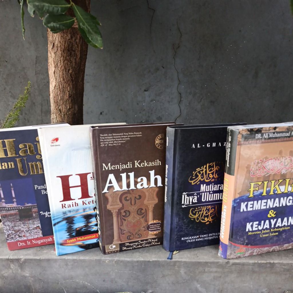 haji dan umroh/jagalah hati/menjadi kekasih allah/mutiara ihya ulumudin/fikih kemenangan &kejayaan