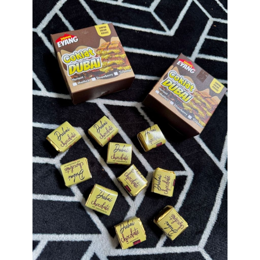 

cokelat dubai isi 10 pcs
