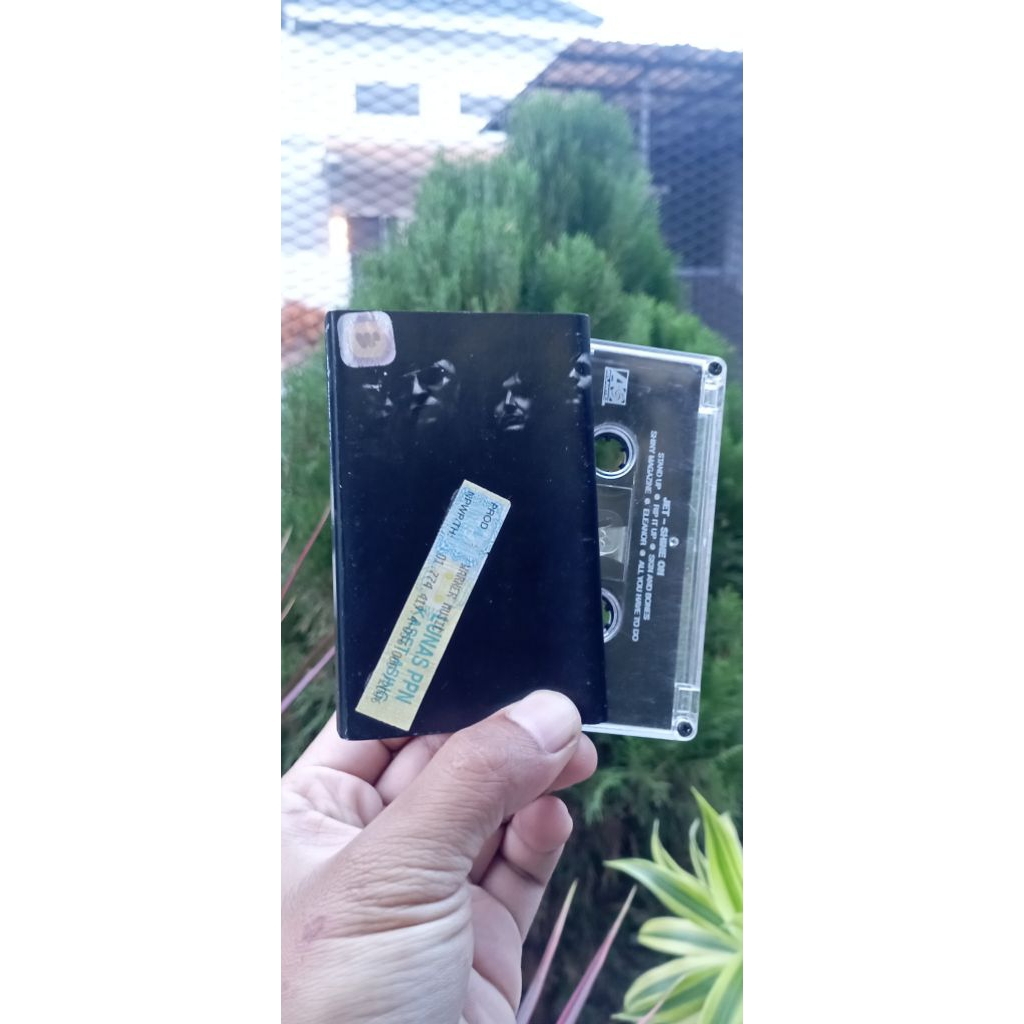 kaset pita jet shine on
