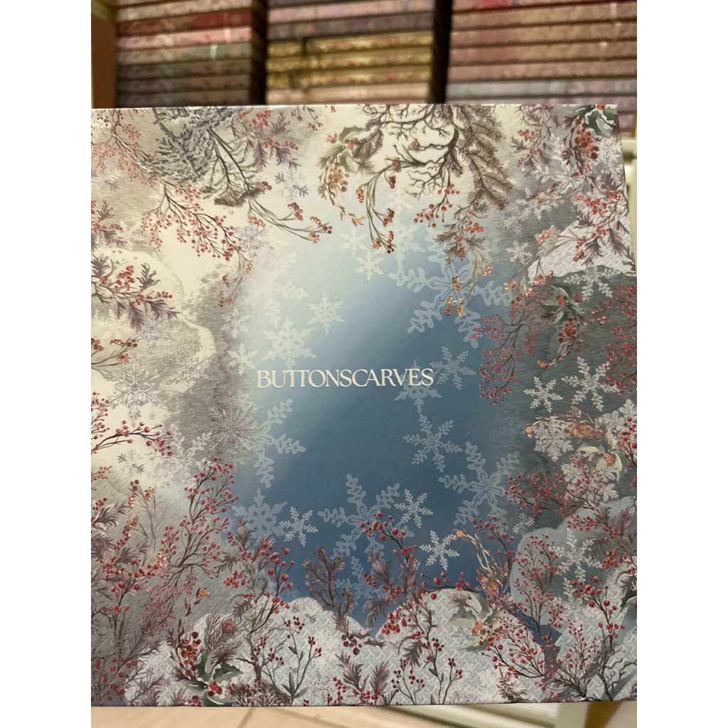 NEW Buttonscarves Holiday Series 2.0 Glacier festive parfume