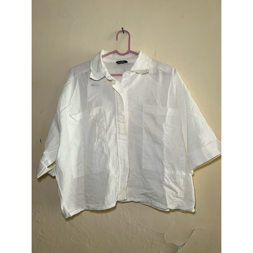 Kemeja putih crop